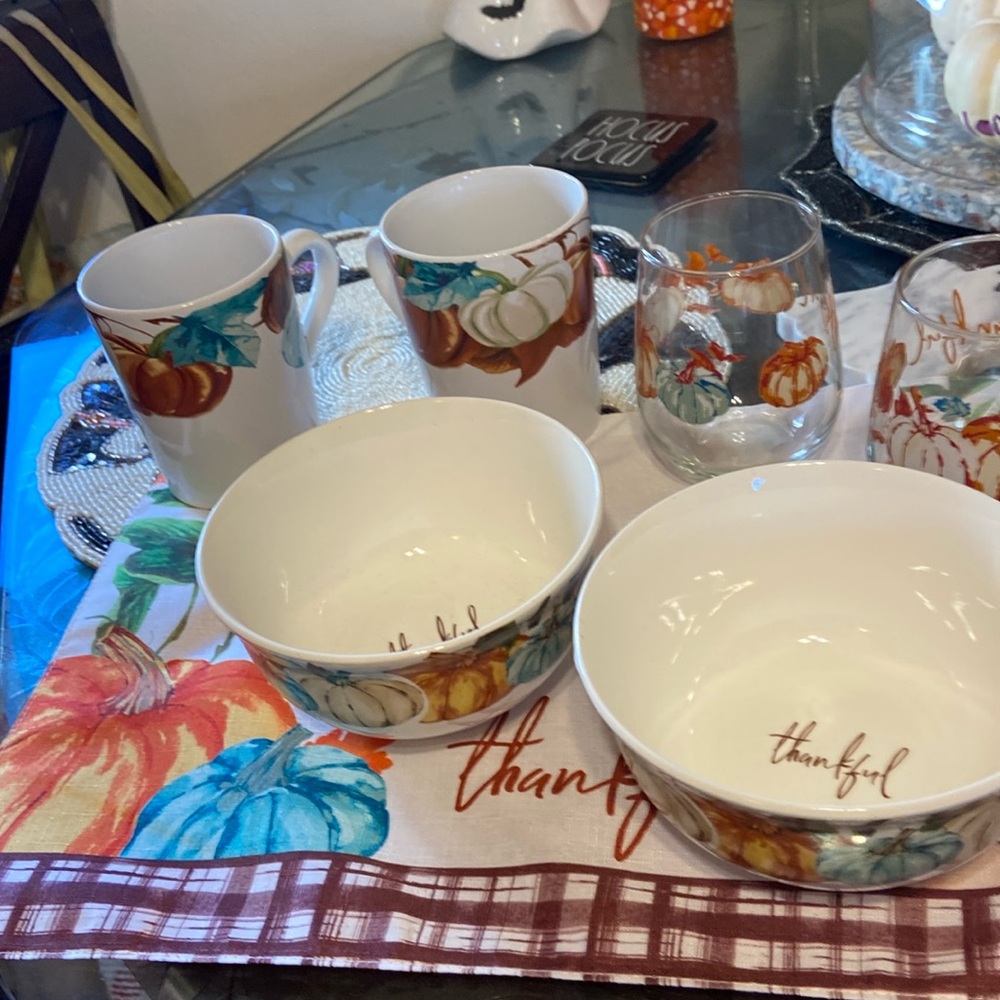 8 piece Thanksgiving set